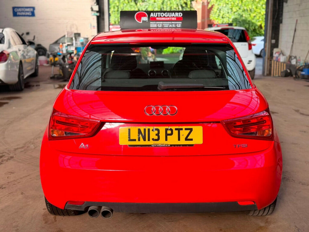 Audi A1 1.6 Tdi Se Euro 5 Ss Black #5
