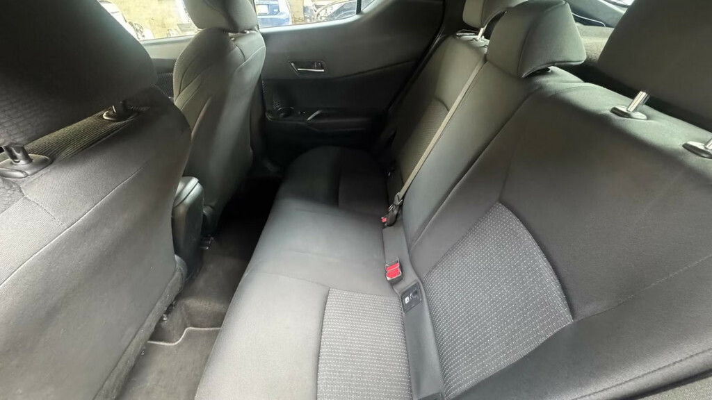 Toyota C-Hr Dynamic Silver #12