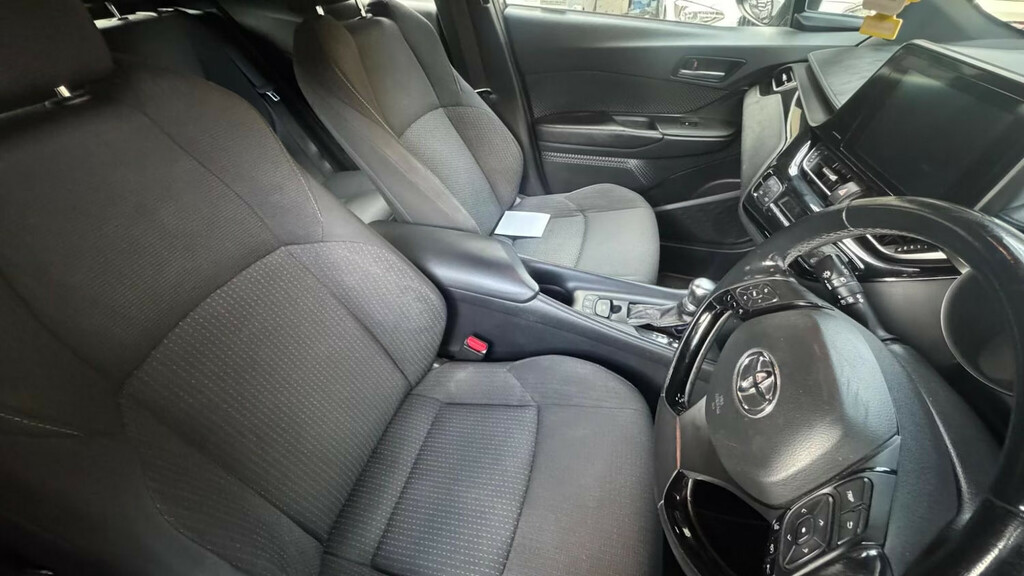 Toyota C-Hr Dynamic Silver #9