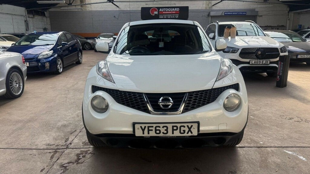 Nissan Juke 1.6 94 Visia Hatchback White #4
