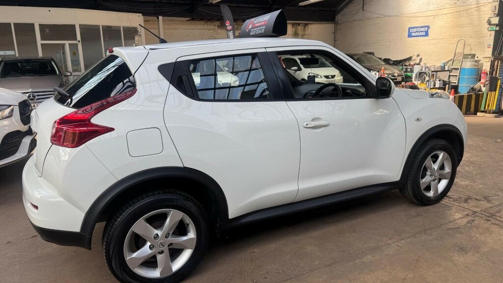 Nissan Juke 1.6 94 Visia Hatchback White #6