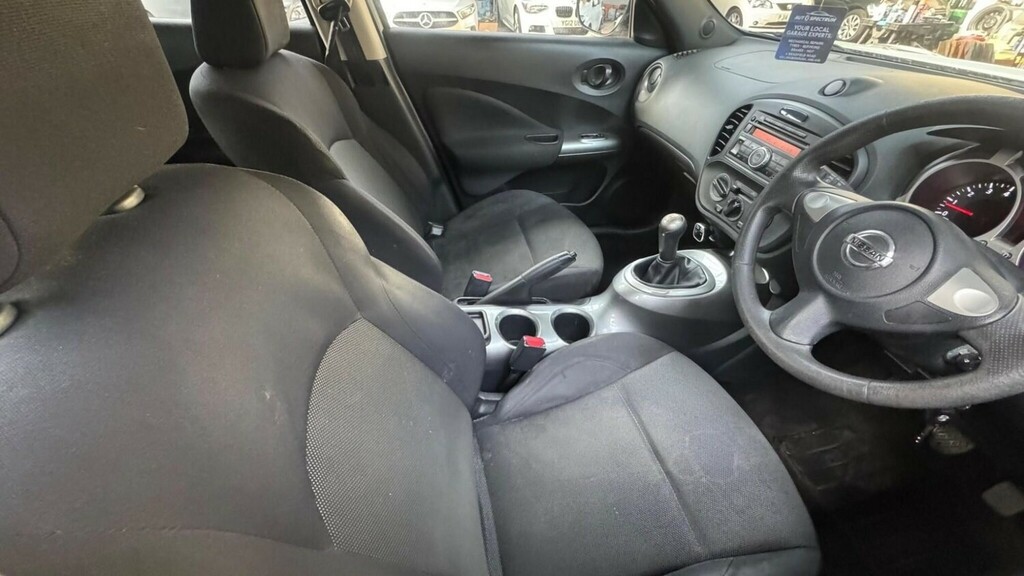 Nissan Juke Acenta White #10