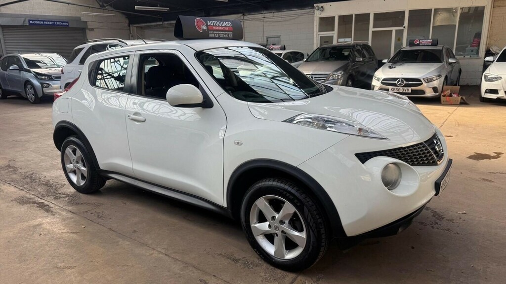 Nissan Juke Acenta White #8