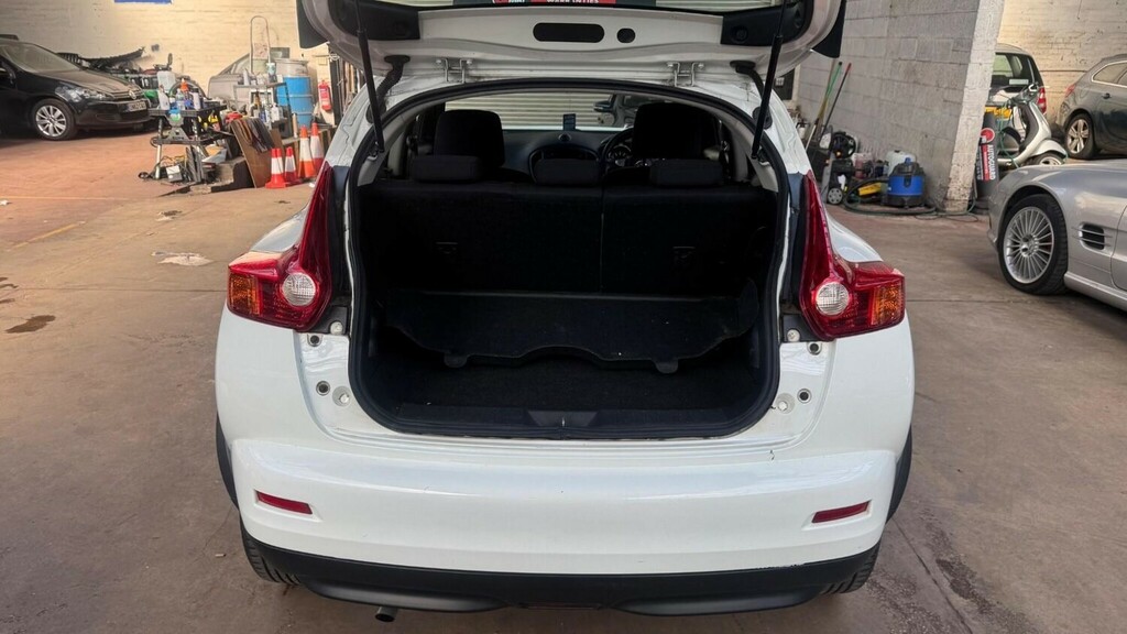 Nissan Juke Acenta White #9