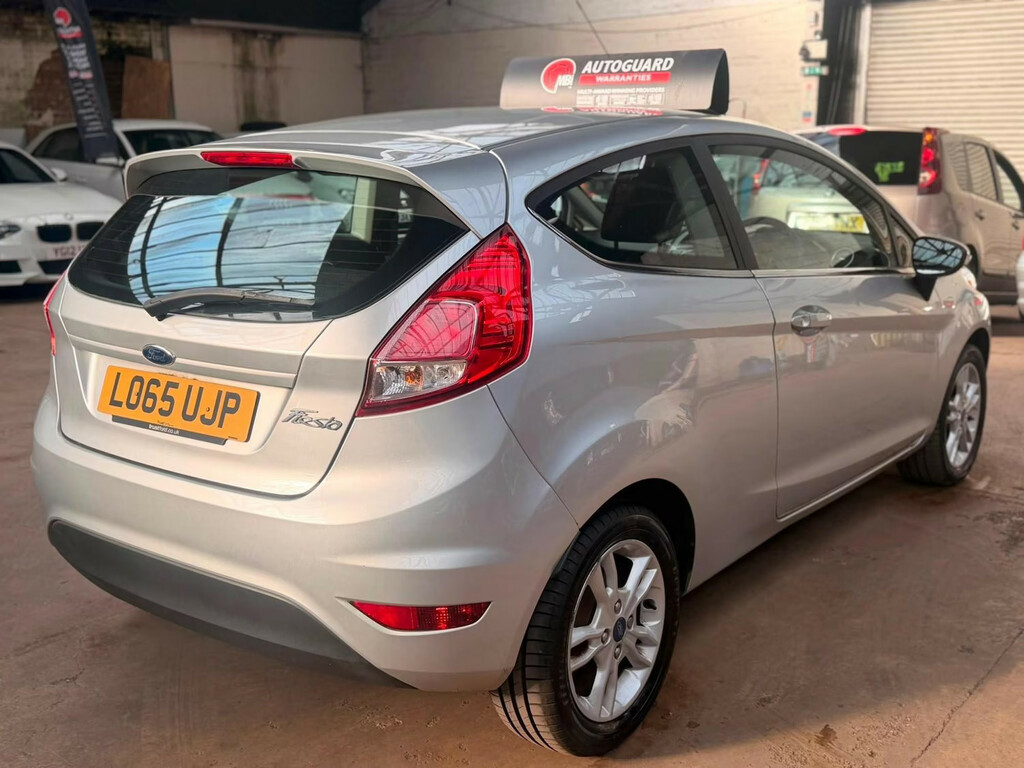 Ford Fiesta 1.25 82 Zetec Hatchback Silver #3