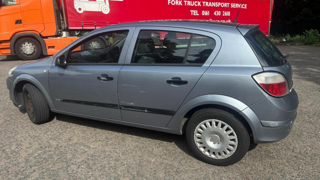 Vauxhall Astra 1.8I Vvt Life Ac Hatchback Silver #4