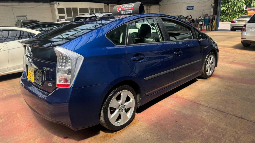 Toyota Prius 1.5 T3 Cvt Blue #8