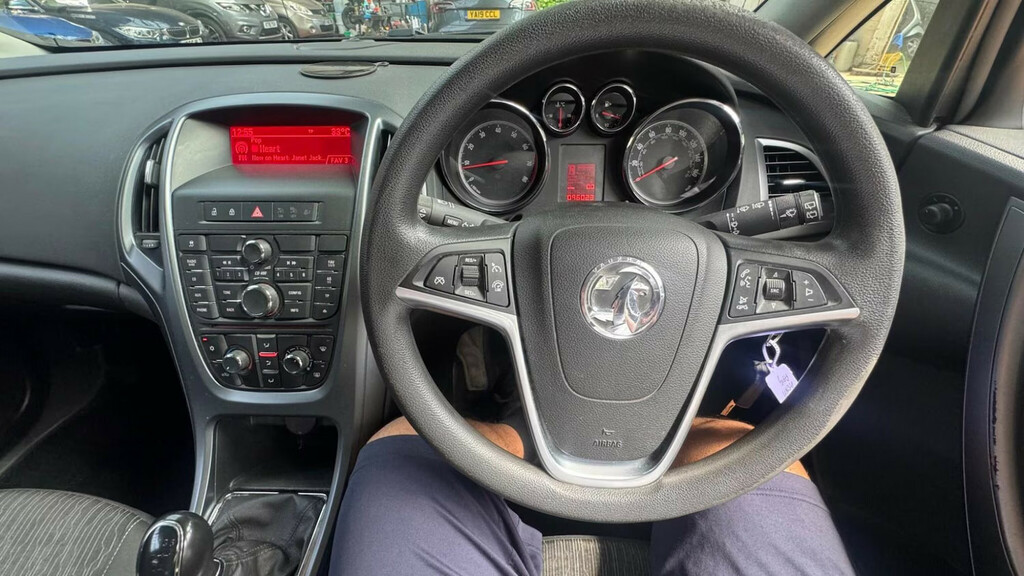 Vauxhall Astra 1.6 Sri 113 Bhp White #12