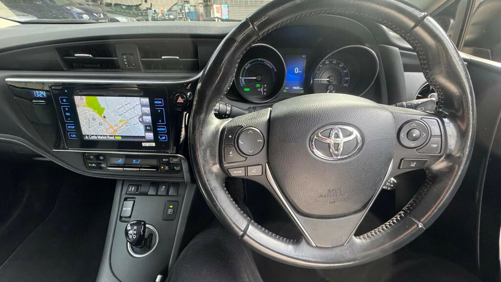 Toyota Auris Hatchback 1.2T Design Tss Nav Red #14