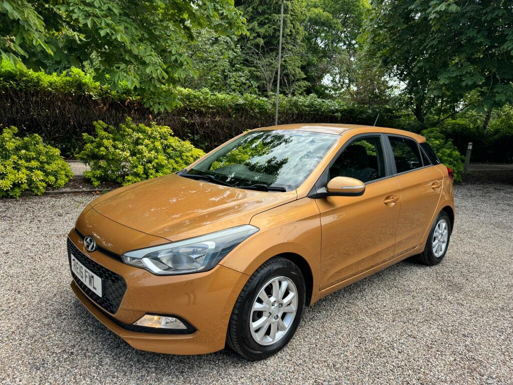 Hyundai I20 Se Red #6