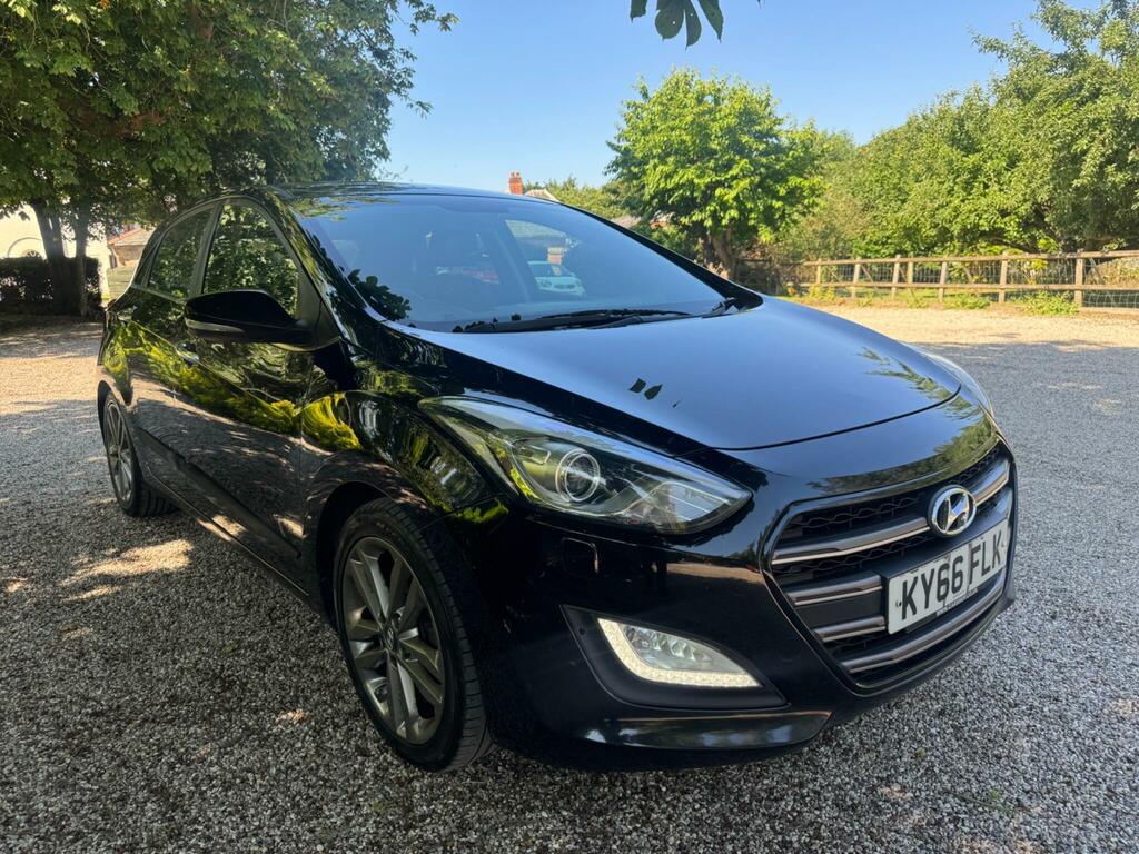 Hyundai I30 Premium Black #3