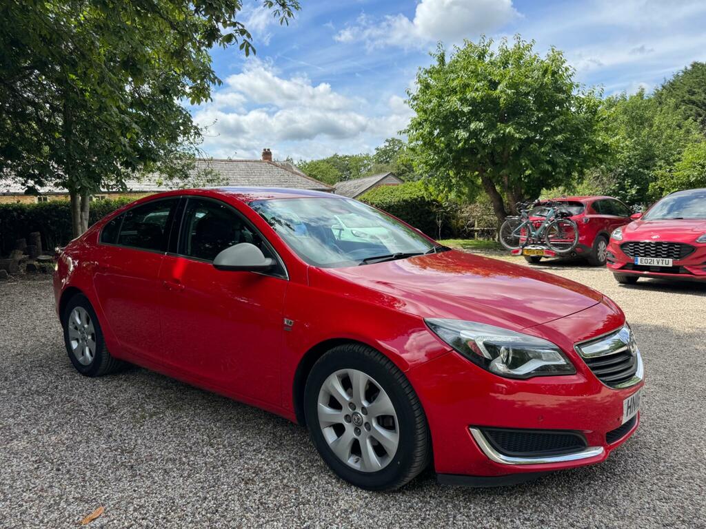 Vauxhall Insignia Se Red
