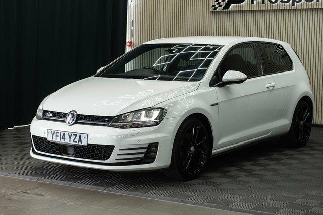 Volkswagen Golf 2.0 Tdi Bluemotion Tech Gtd Hatchback M YF14YZA White #3