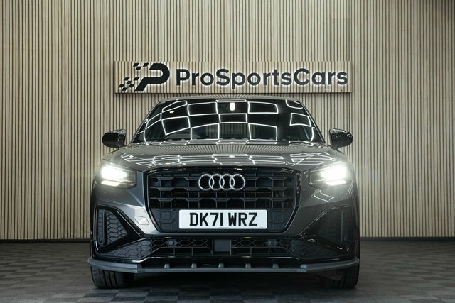 Audi Q2 1.5 Tfsi Cod 35 Black Edition Suv S Tro Black #3
