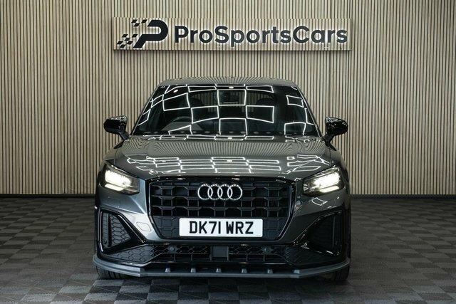 Audi Q2 1.5 Tfsi Cod 35 Black Edition Suv S Tro Black #2