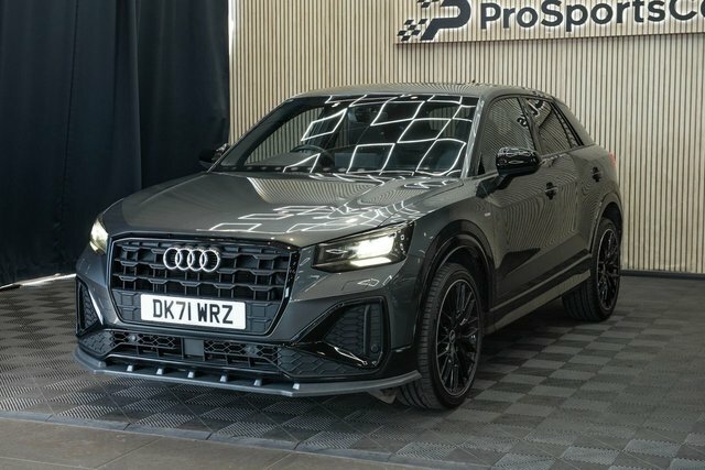 Audi Q2 1.5 Tfsi Cod 35 Black Edition Suv S Tro Black #4