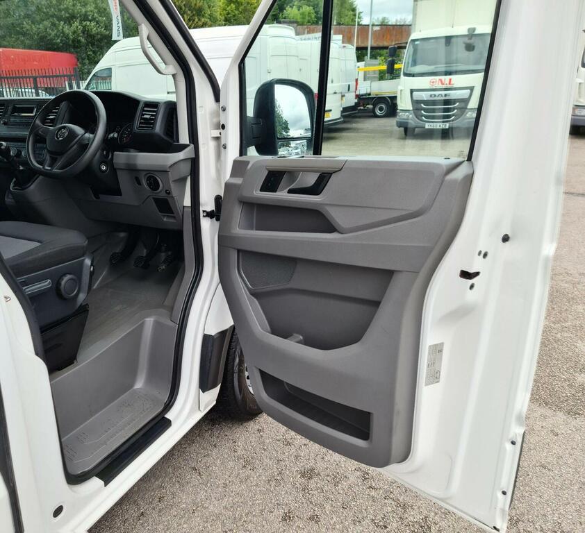 Volkswagen Crafter 2.0 Tdi Cr35 Bluemotion Tech Startline Fwd Lwb Eur White #5
