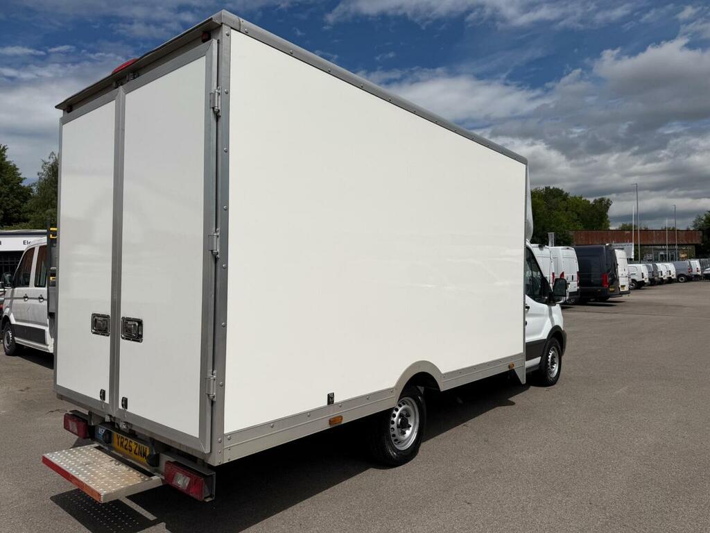 Ford Transit Custom Luton Low-loader Luton 130Ps Leader Fwd 202525 YR25ZNM White #6