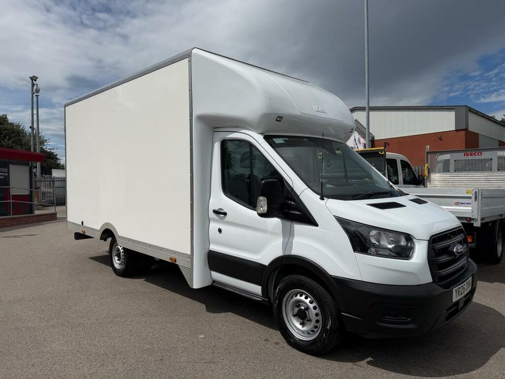 Ford Transit Custom Luton Low-loader Luton 130Ps Leader Fwd 202525 White