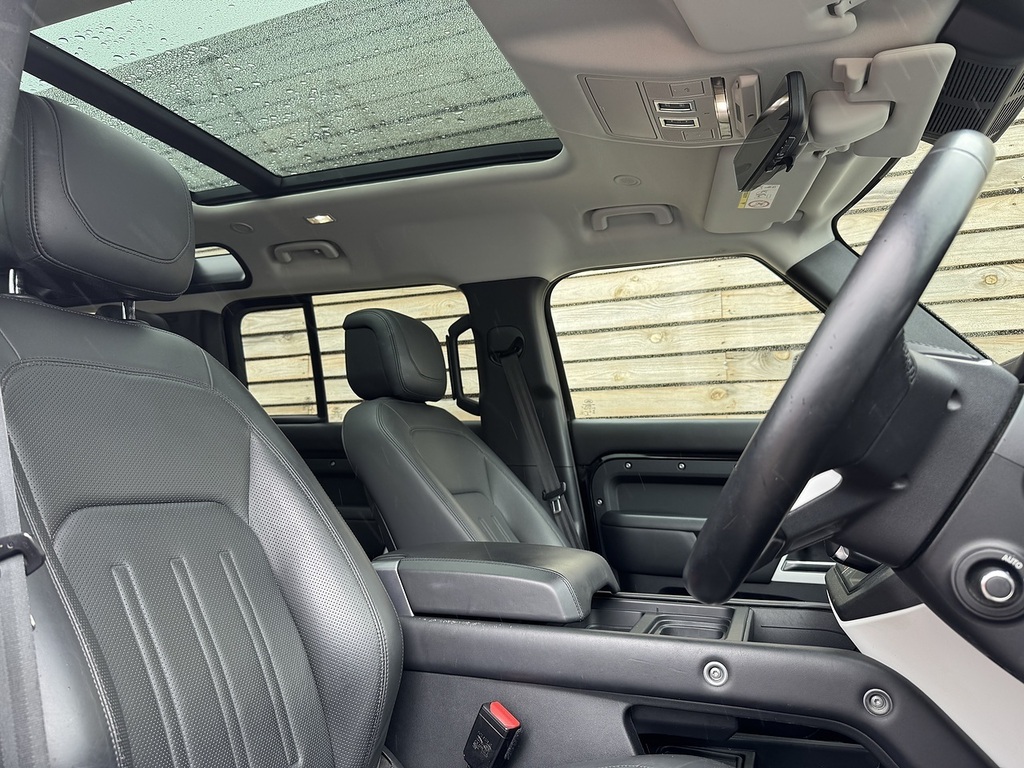 Land Rover Defender 110 202121 P300 Hse 7 Seater Pan Roof Black #2