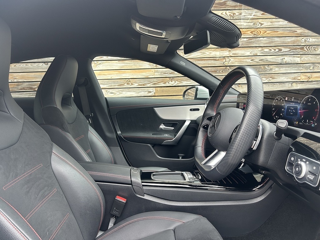 Mercedes-Benz CLA Class Cla 200 Amg Line Executive Tip Black #15