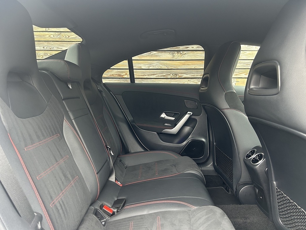 Mercedes-Benz CLA Class Cla 200 Amg Line Executive Tip Black #17
