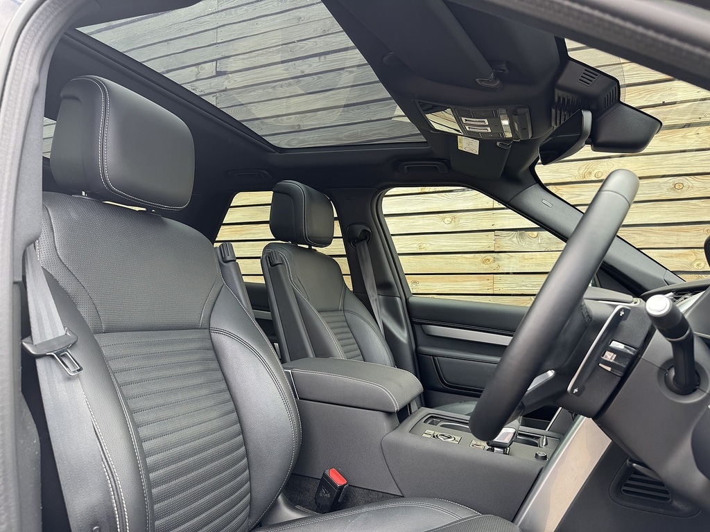 Land Rover Discovery 202323 D250 Mhev R-dynamic Se Pan Roof Heated Grey #2