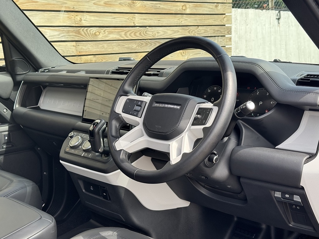 Land Rover Defender 90 3.0 D250 X-dynamic Hse 90 #9