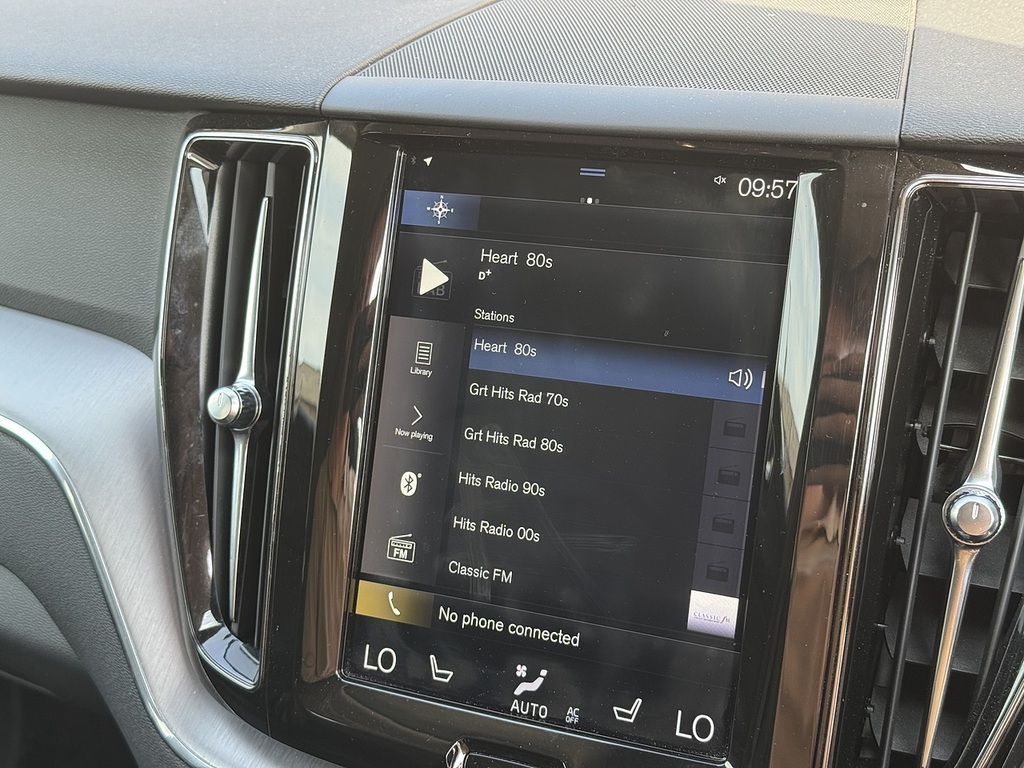 Volvo XC60 B5 Inscription Heated Steering Grey #24
