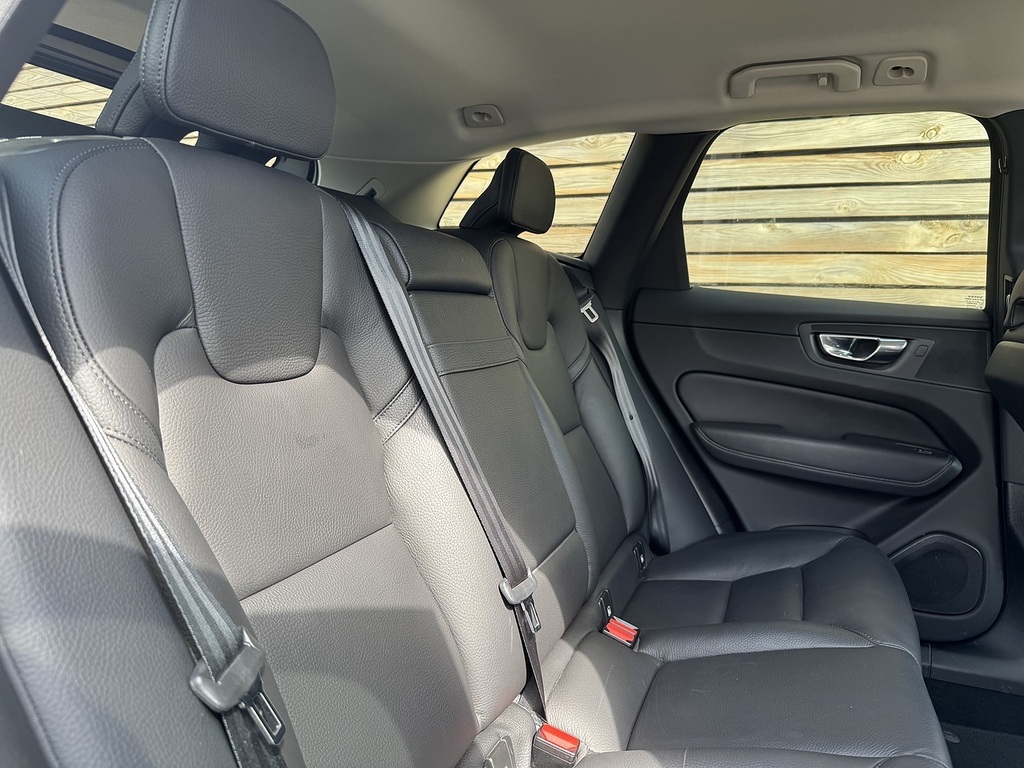 Volvo XC60 B5 Inscription Heated Steering Grey #11