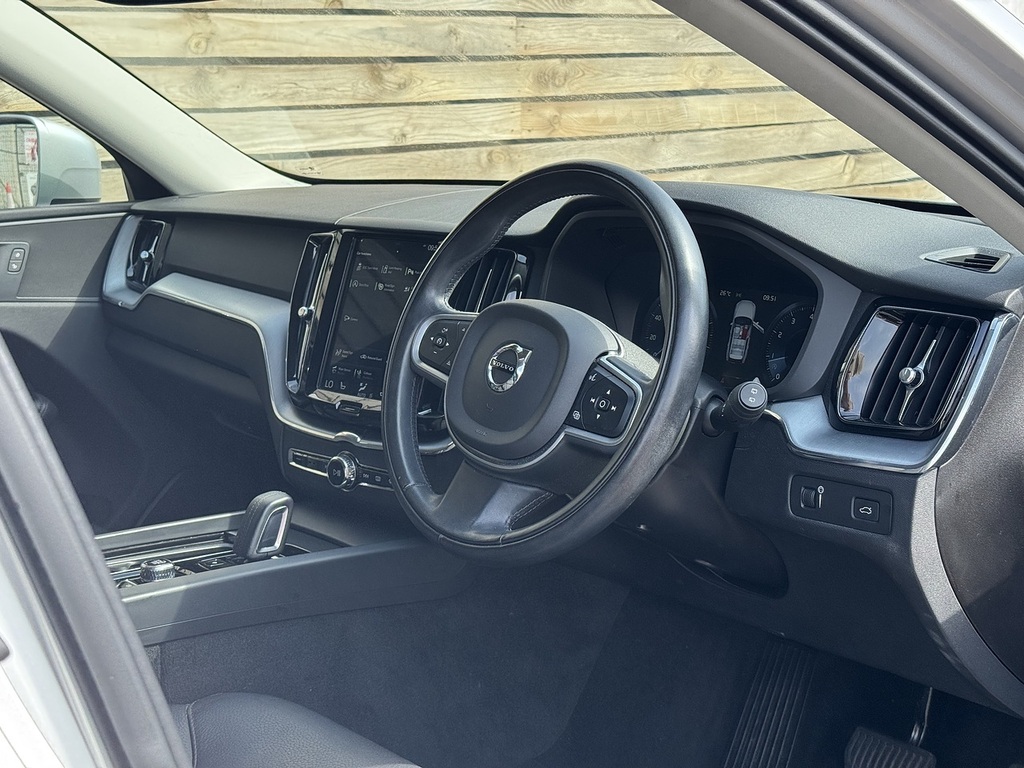 Volvo XC60 B5 Inscription Heated Steering Grey #10