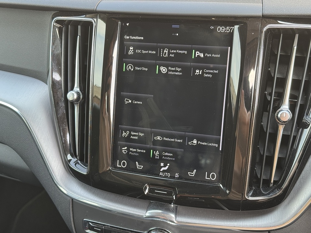 Volvo XC60 B5 Inscription Heated Steering Grey #26