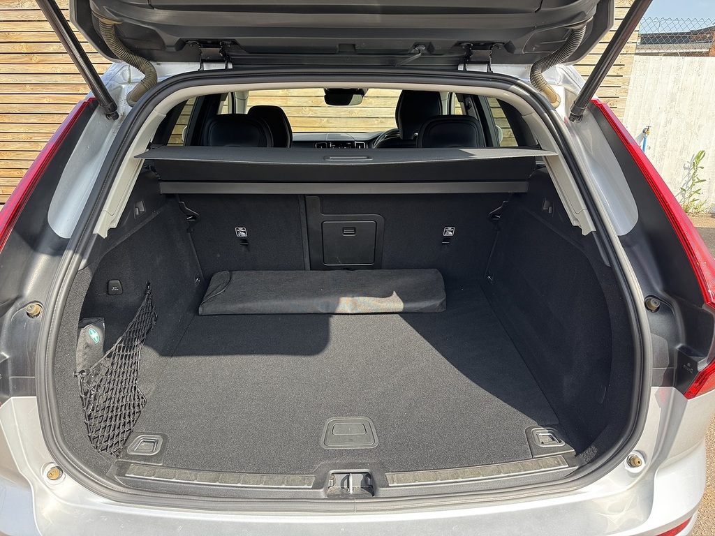 Volvo XC60 B5 Inscription Heated Steering Grey #28