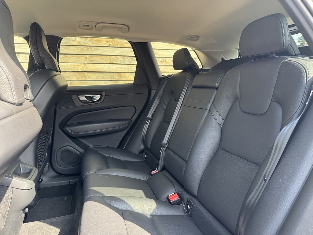 Volvo XC60 B5 Inscription Heated Steering Grey #37
