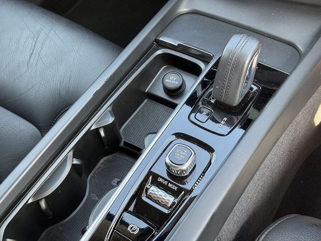 Volvo XC60 B5 Inscription Heated Steering Grey #31