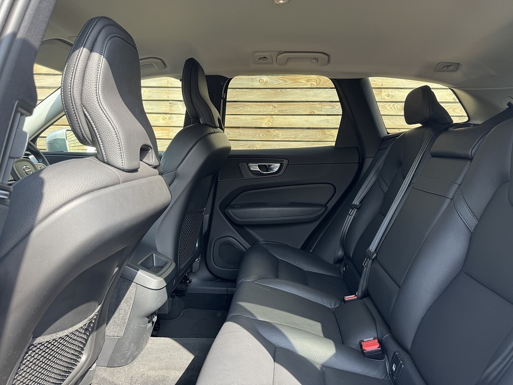Volvo XC60 B5 Inscription Heated Steering Grey #36