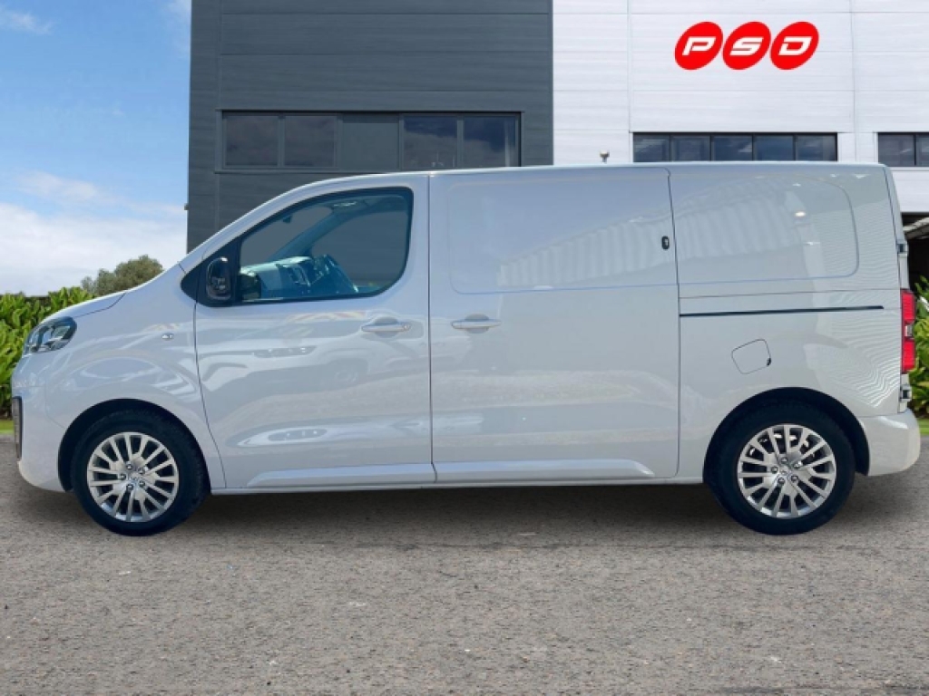 Vauxhall Vivaro 1.5 Turbo D 2700 Pro Panel Van White #4