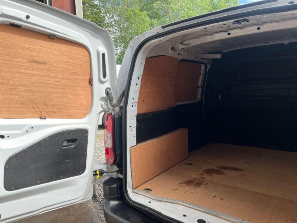 Vauxhall Combo L2 2300 1.5 Turbo D 100Ps 6Dr Prime Van 3 Seats White #22