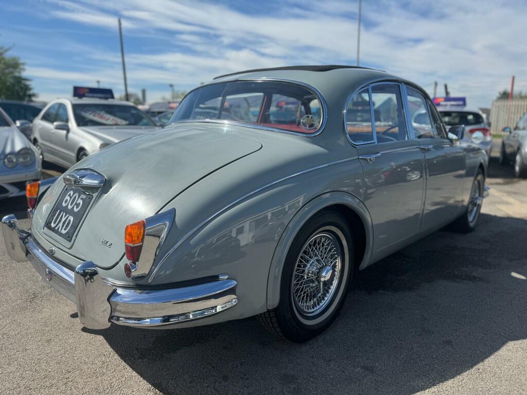 Jaguar Mark II Saloon Grey #4