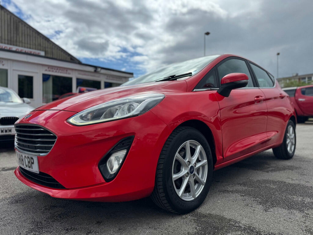 Ford Fiesta 1.1 Ti-vct Zetec Euro 6 Ss YH18CBP Red
