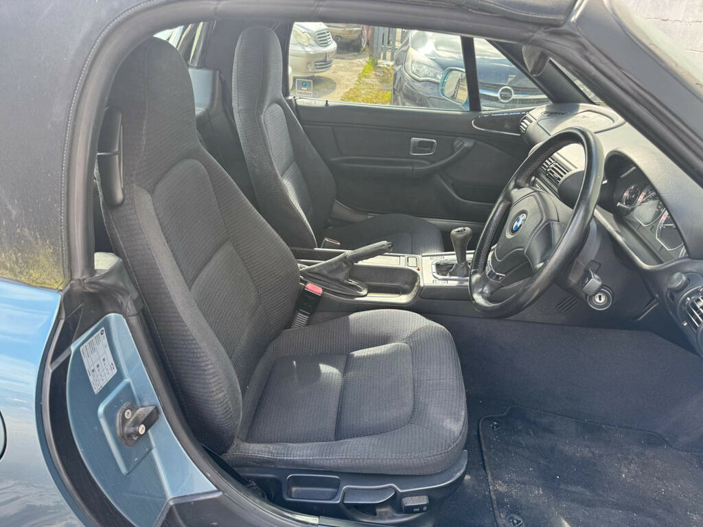 BMW Z3 1.9I 2dr Blue #2