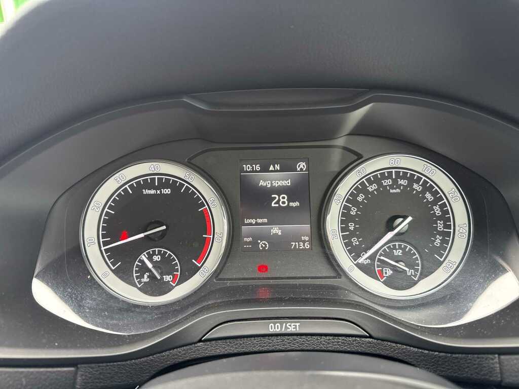Skoda Karoq 1.0 Tsi 110 Se Technology Silver #15