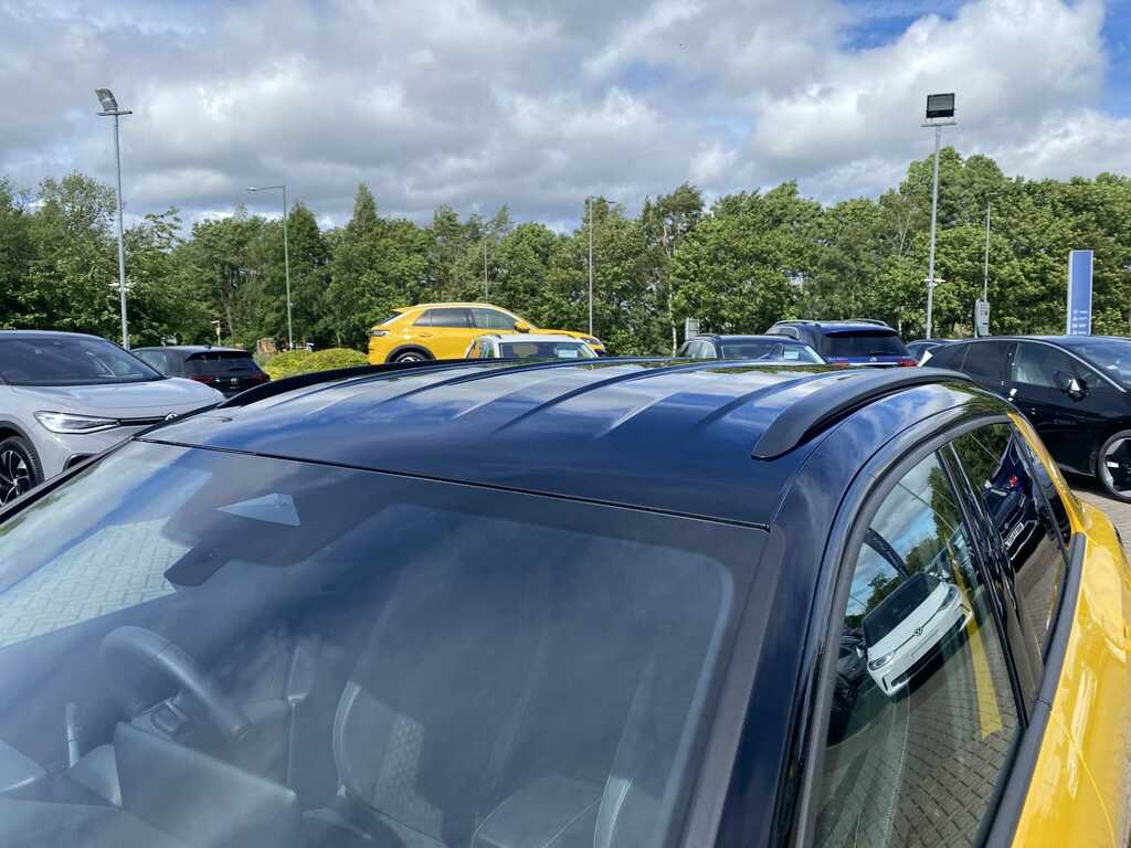 Volkswagen T-Roc 1.5 Tsi Evo Sel Dsg White #4