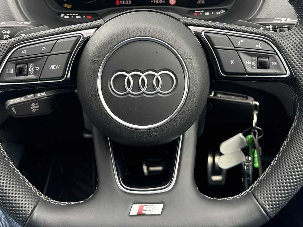 Audi Q2 35 Tfsi Black Edition S Tronic Tech Black #26