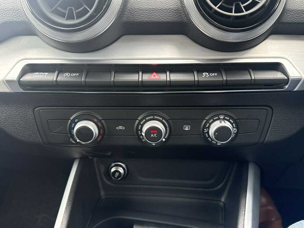 Audi Q2 35 Tfsi Black Edition S Tronic Tech Black #16