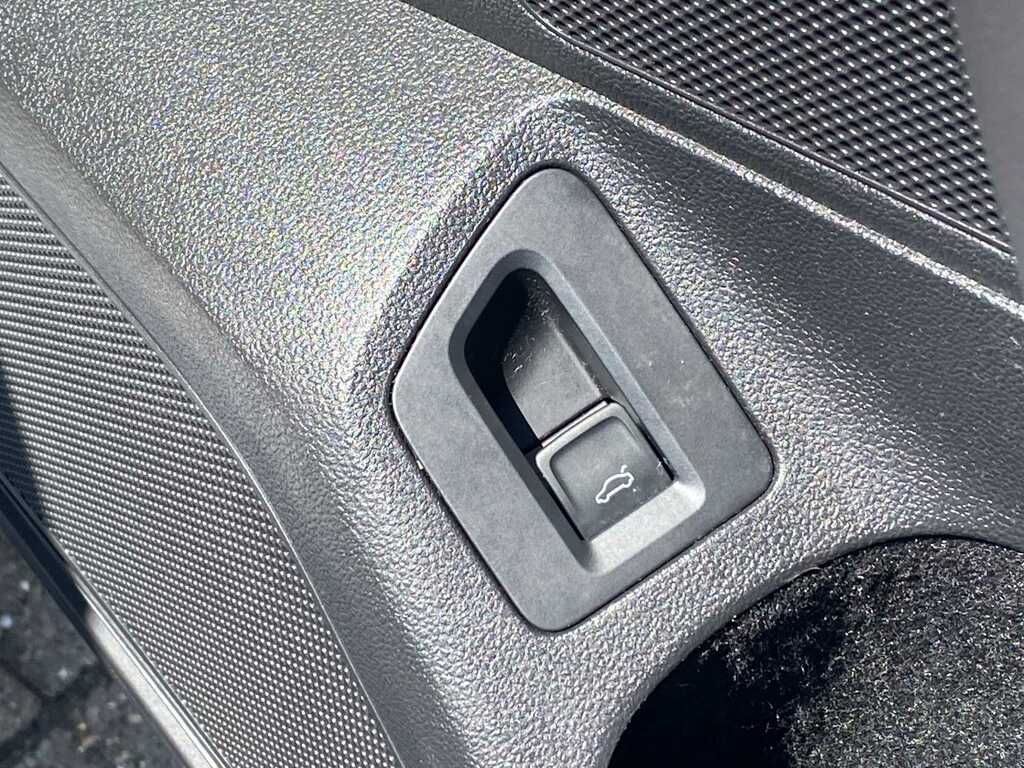 Volkswagen Passat 2.0 Gt Tdi Bluemotion Technology Dsg 148 Bhp Grey #17
