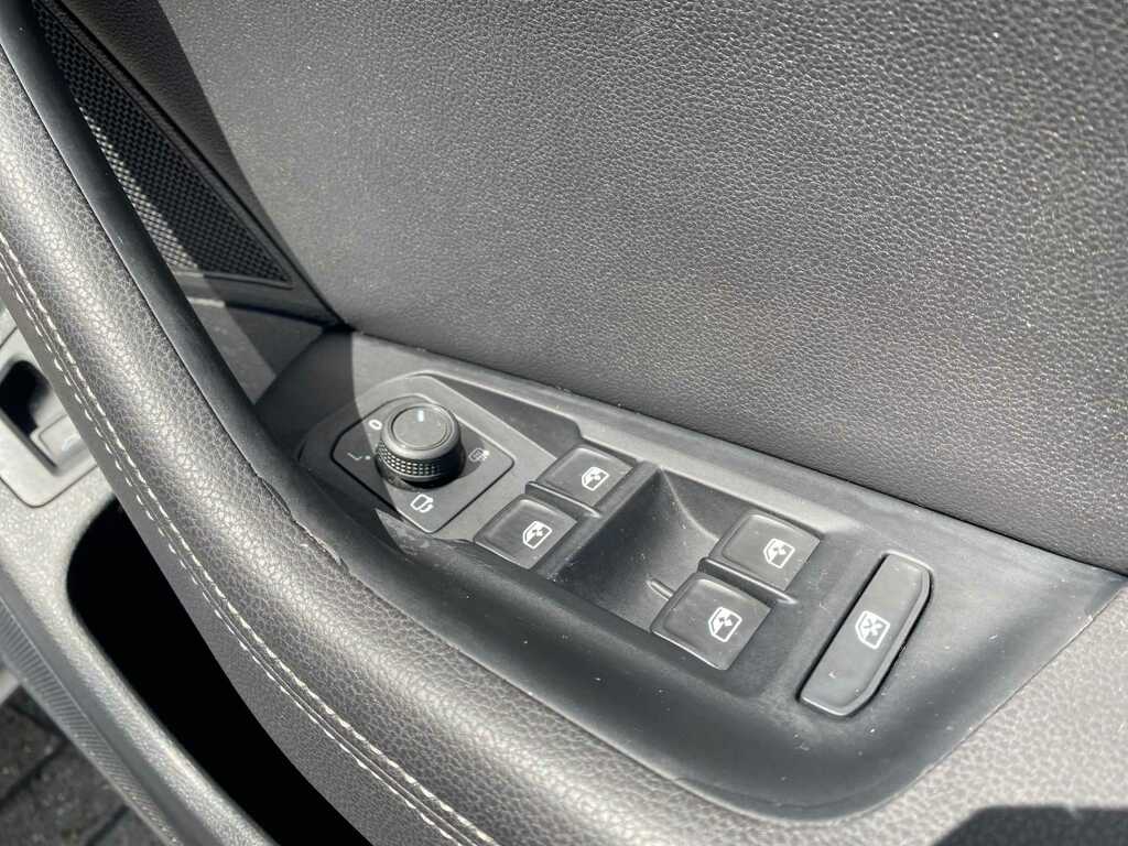 Volkswagen Passat 2.0 Gt Tdi Bluemotion Technology Dsg 148 Bhp Grey #18