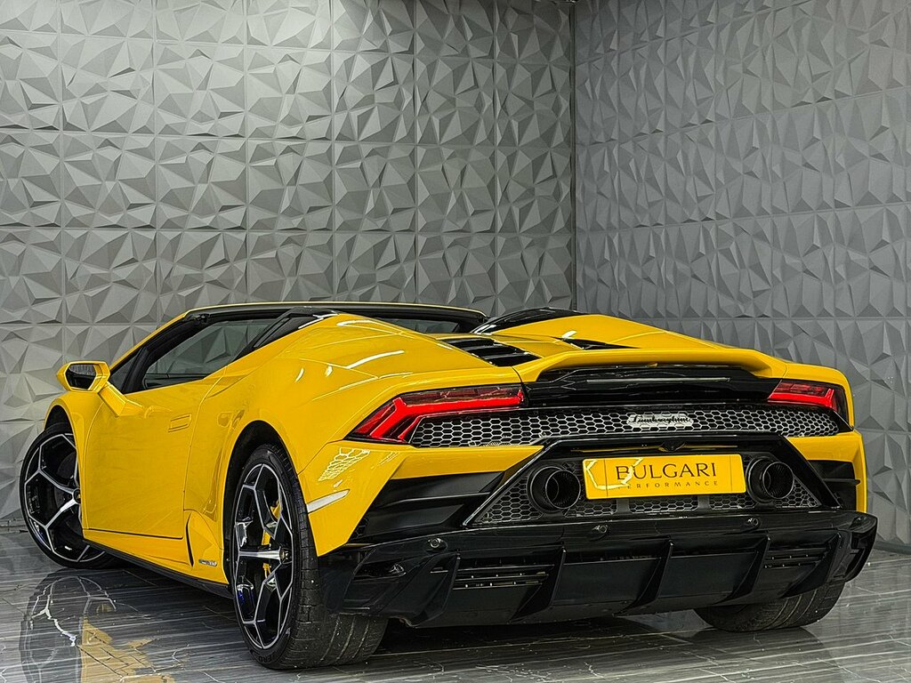 Lamborghini Huracan Tecnica #18