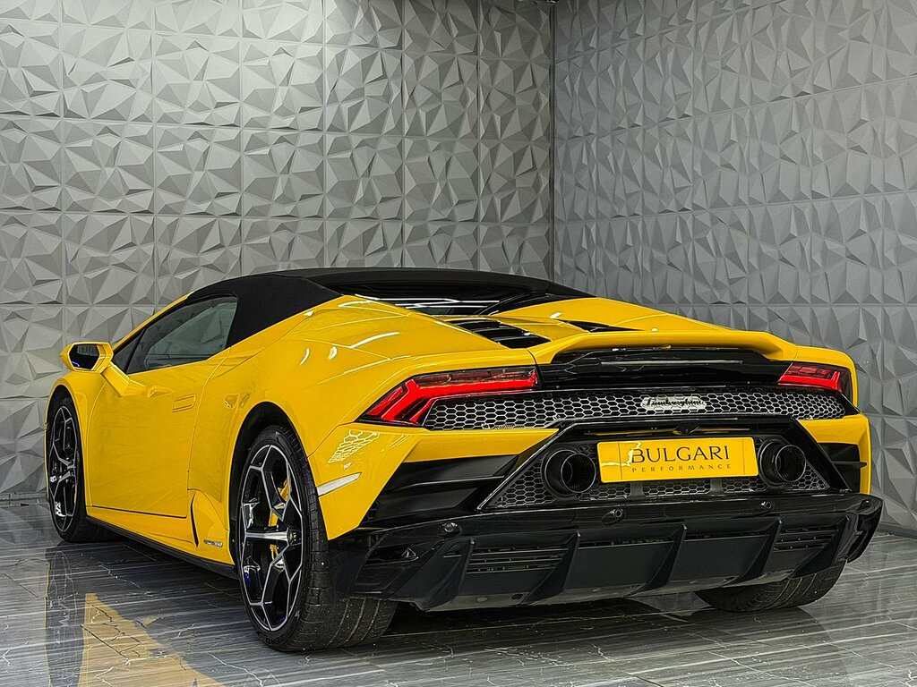Lamborghini Huracan Tecnica #20