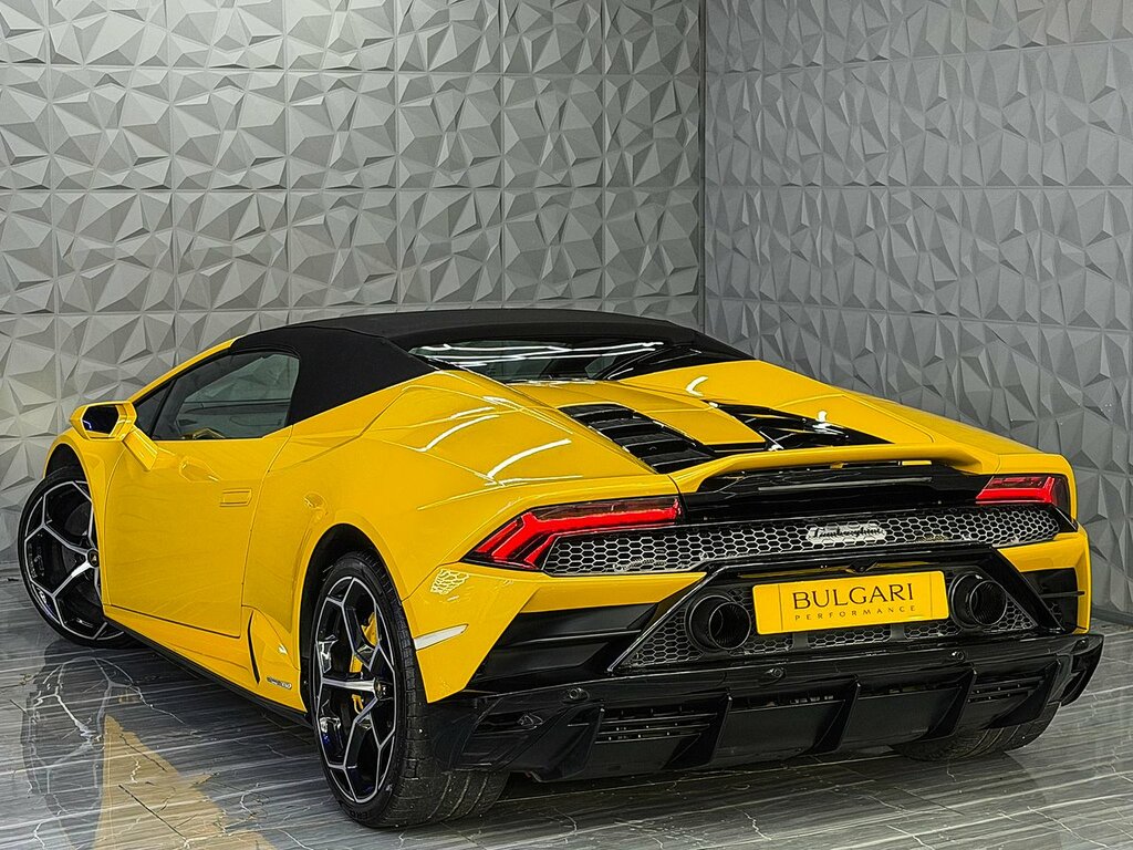 Lamborghini Huracan Tecnica #16
